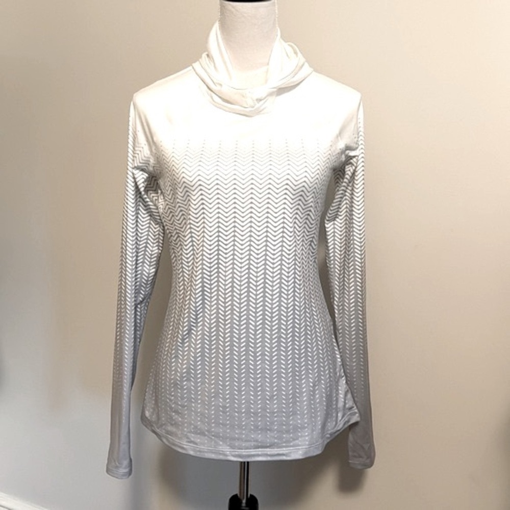 GAP FIT soft white and grey pullover hoodie